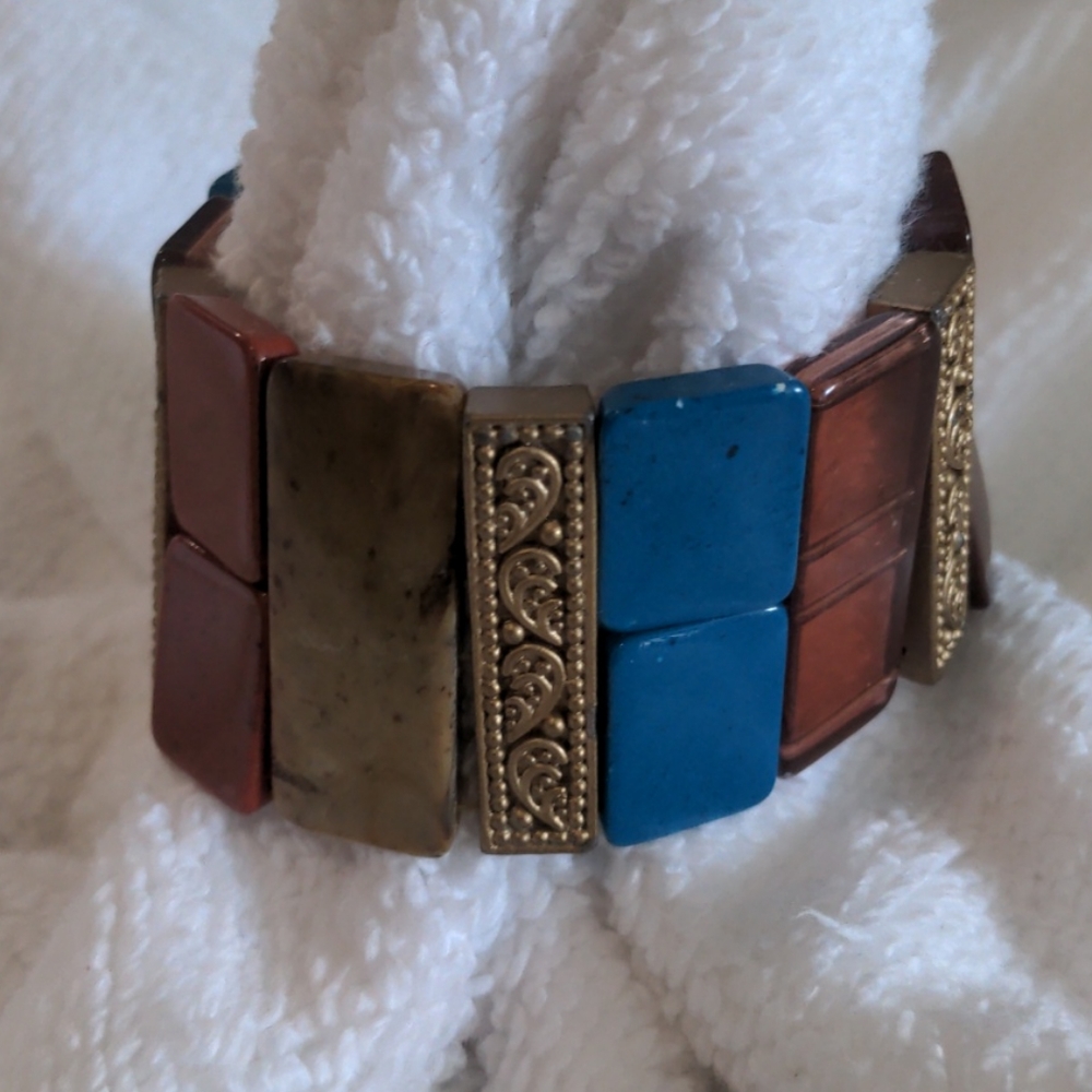 Elasticized bracelet - Picture 2 of 2